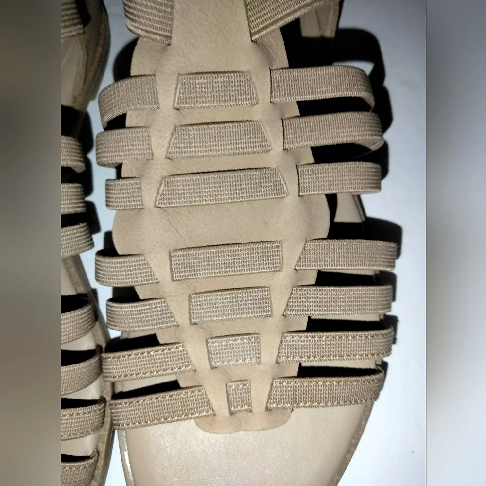 Eileen Fisher (Size 6) Nude Rato Strappy  Comfort Slipon Casual Open Toe Sandals